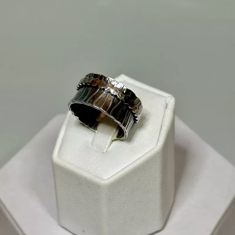 925-textured-twiddle-ring-with-flat-bead-wire-spinner-br492 .925 TEXTURED TWIDDLE RING WITH FLAT BEAD WIRE SPINNER BR492