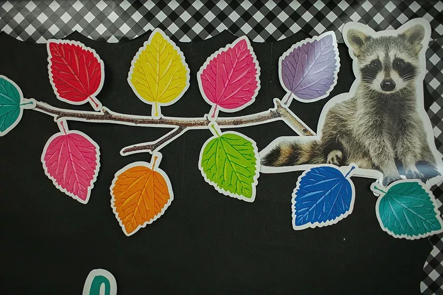 Colored Leaves|Neutral Classroom Decor||Schoolgirl Style